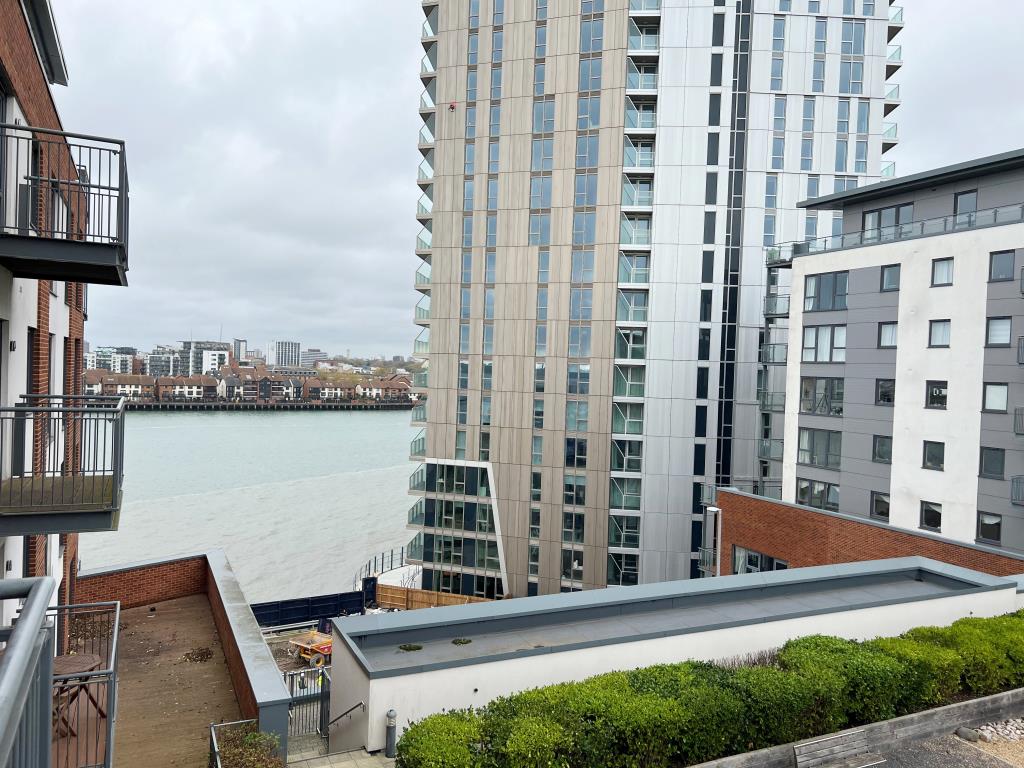 Lot: 131 - TWO-BEDROOM FLAT WITH PARKING FOR INVESTMENT OR OCCUPATION - View from the balcony